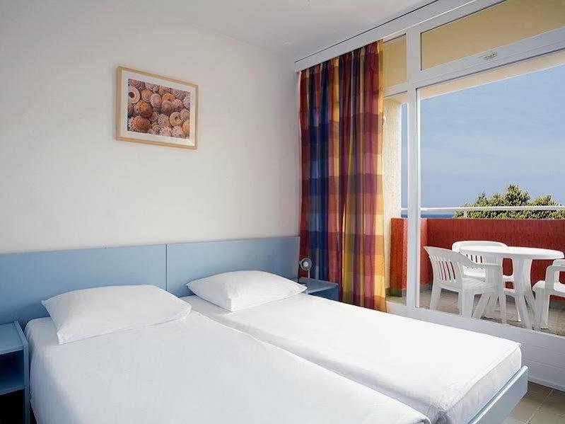 Lanterna Aparthotel 2*